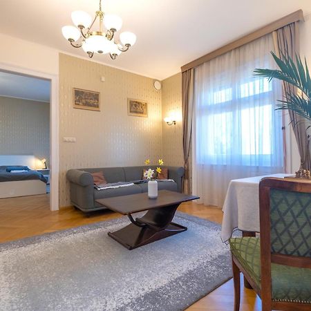 Giovanni'S Airport House Budapest Ngoại thất bức ảnh