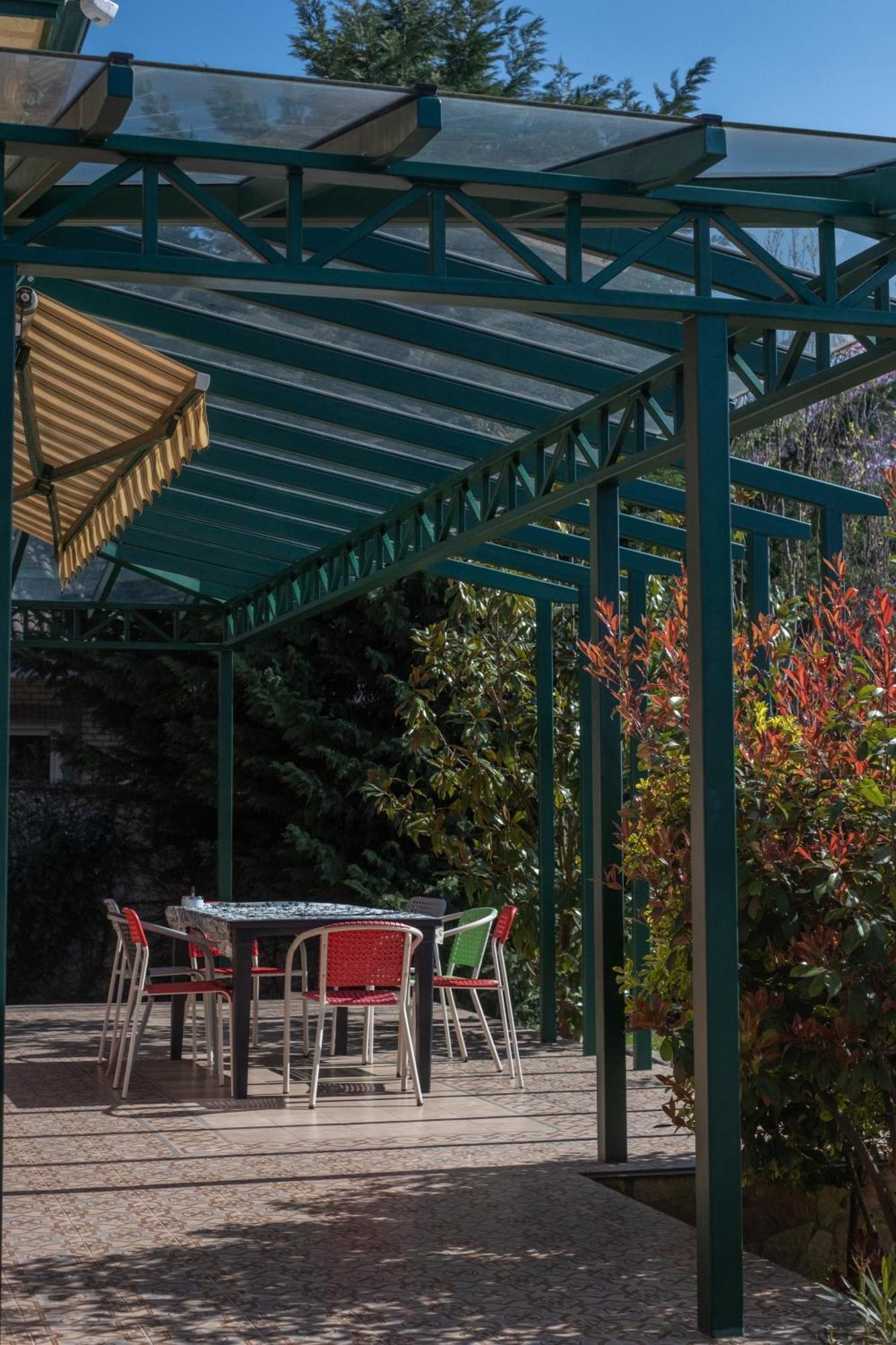 Giovanni'S Airport House Budapest Ngoại thất bức ảnh