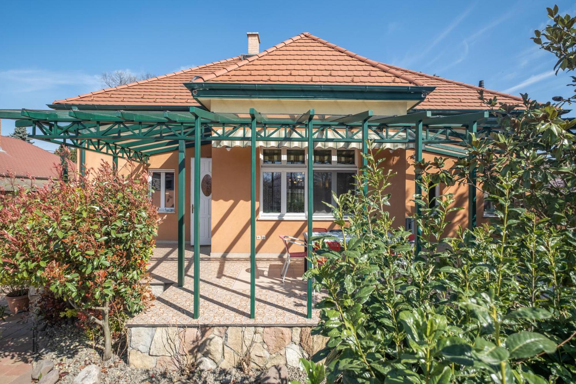 Giovanni'S Airport House Budapest Ngoại thất bức ảnh